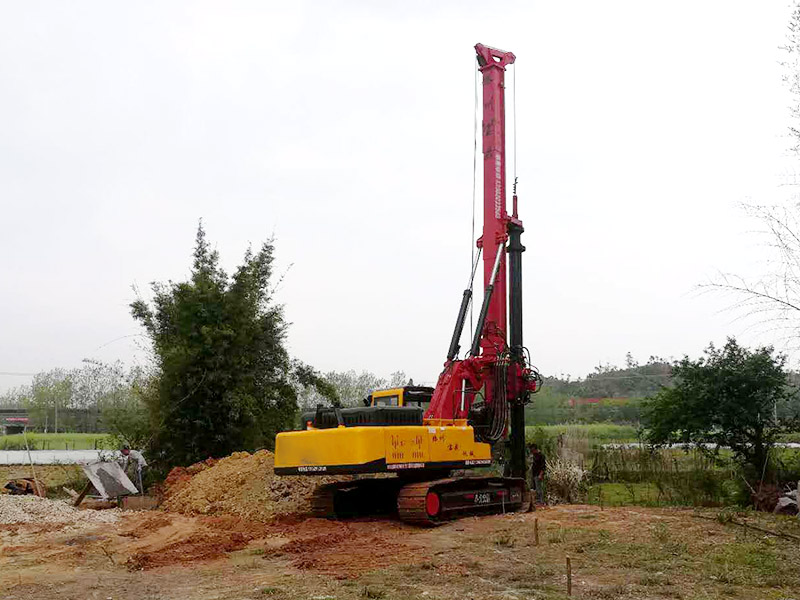 鉆孔機怎么打地基？地基好工具